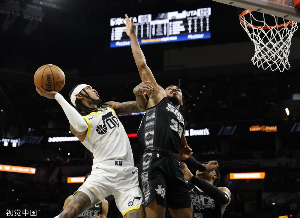 他在禁区边 他在禁区边