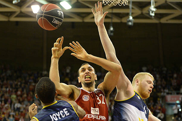 卡瓦尼在从 卡瓦尼在从