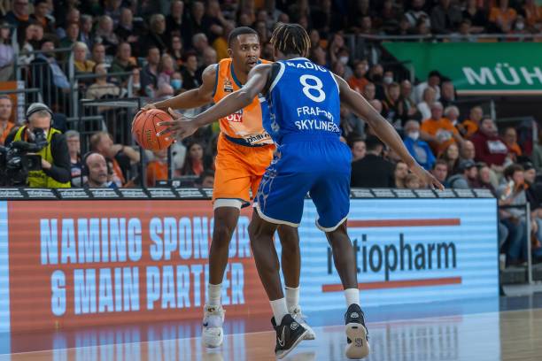 冷静地打入 冷静地打入